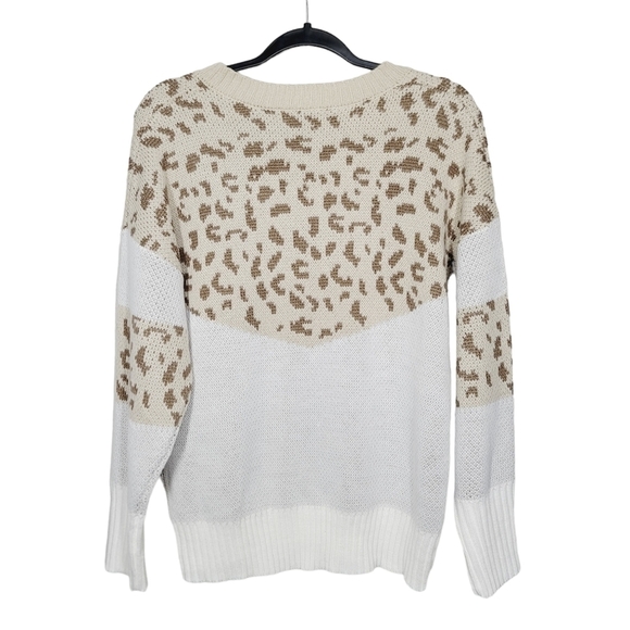 Cezele Cream and Leopard Print V-Neck Sweater - Picture 2 of 6